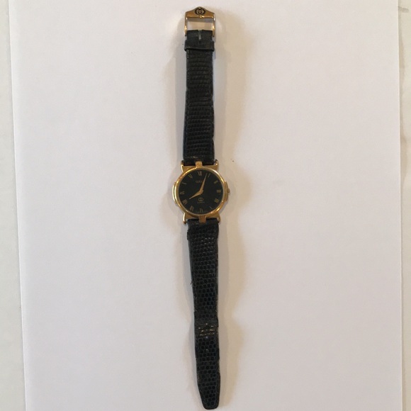 Vintage Gucci Black Leather Band Gold Tone Watch 3400F M - Picture 2 of 12